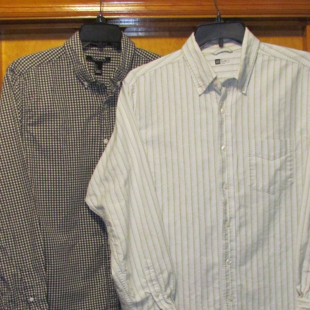 2 shirts for 1 cost: 21Men and Gap, Both Large